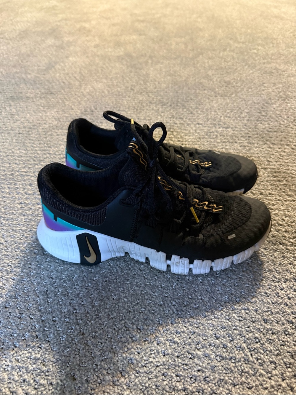 Nike Free Metcon 5 Premium Black Fireberry Gold